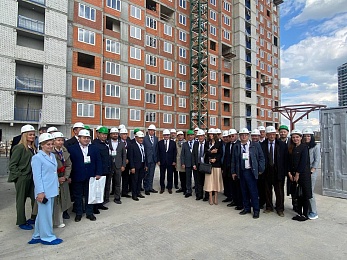 Наш опыт - всей стране: в Рязани Российский Союз строителей обсудил перспективы работы и осмотрел передовые ЖК