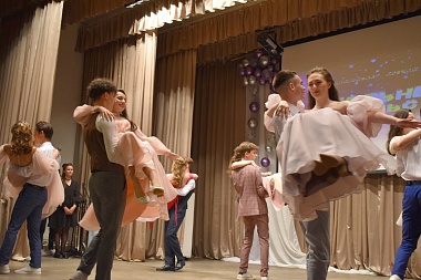 Фоторепортаж: в Рязанской области прошли выпускные и церемонии вручения аттестатов