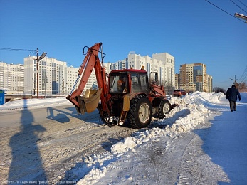 В Рязани строительные компании помогают мэрии убирать снег