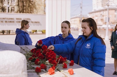 В Рязани акция "Георгиевская лента" началась с концерта на площади Победы