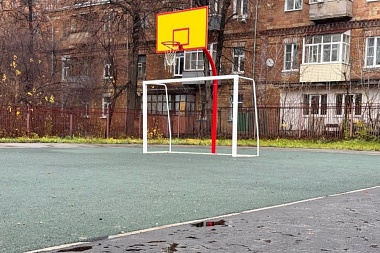 В Рязани строят новую спортивную площадку у школы №22