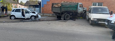 Скопинец не уступил грузовику дорогу и спровоцировал массовое ДТП - 62ИНФО Скопинец не уступил грузовику дорогу и спровоцировал массовое ДТП