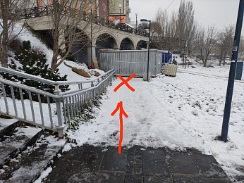 Рязанцы пожаловались на перекрытие пандусов из-за катка на Лыбедском бульваре