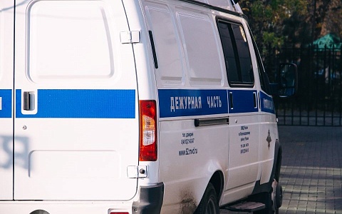 В Рыбном буйная гостья выгнала хозяйку дома, угрожая ей убийством