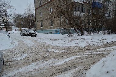 Мэр Рязани Сорокина проверила уборку снега во дворах совместно с Госжилинспекцией 