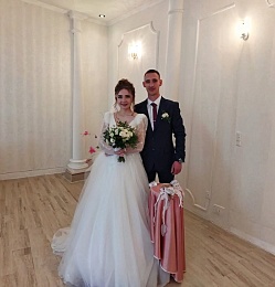 Рязанский ЗАГС показал фото свадеб октября