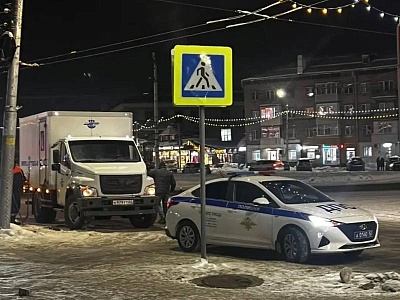 Рязанские коммунальные службы провели уборку в районе площади Свободы