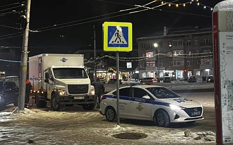 Рязанские коммунальные службы провели уборку в районе площади Свободы