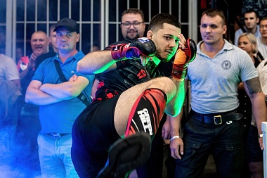 В рязанском Лесопарке прошёл турнир ММА «Битва за Рязань»