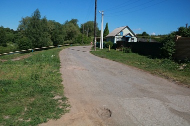 Мэр Елена Сорокина обсудила с жителями посёлков Качево и Мордасово ремонт дороги 