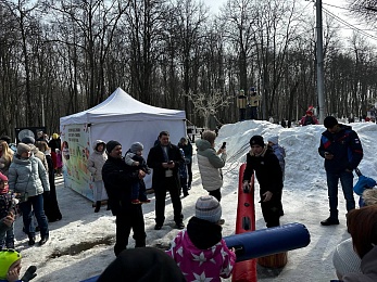 В рязанском Лесопарке отпраздновали Масленицу