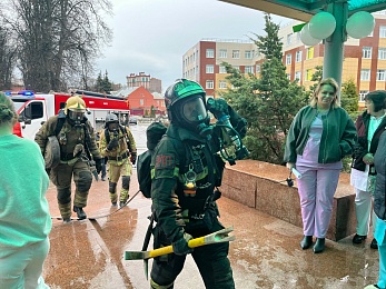 В больнице Семашко отработали эвакуацию пациента