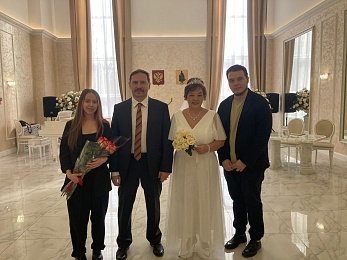 Рязанский ЗАГС показал фото свадеб марта 2024 года