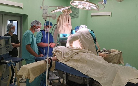 Рязанские врачи спасли жизнь мужчине с повреждением в сердце в 2 см