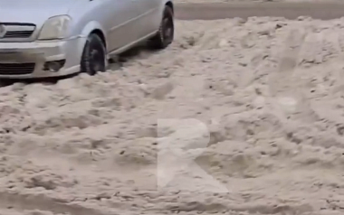 Рязанцы возмутились состоянием парковки возле РДМ 