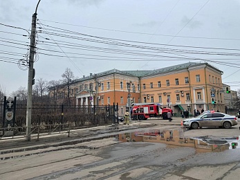 Пожар в здании училища связи в Рязани. Фоторепортаж