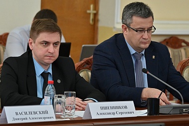 Рязанский первый зампред Рослякова провела заседание по предубеждению ЧС