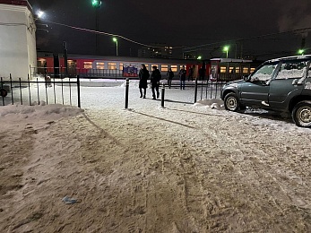 На рязанских железнодорожных вокзалах идёт уборка снега