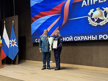 Депутат Рязанской областной Думы Сергей Филиппов поздравил сотрудников пожарной охраны