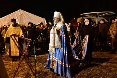 Пришли сотни людей: фоторепортаж с купаний в Крещение в Рязани