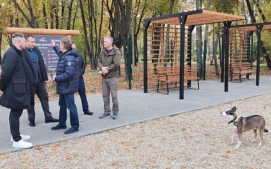 В Рязани открыли площадку для выгула собак в парке Гагарина