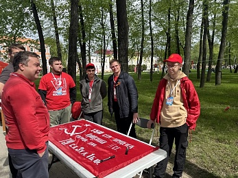 Мастер-классы и выставки: в Кремлевском сквере Рязани отмечают День Победы