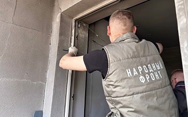 Рязанские волонтеры и курсанты разбирают завалы после атаки БПЛА