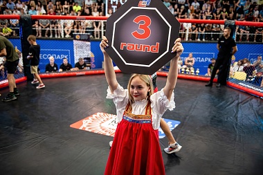 В рязанском Лесопарке прошёл турнир ММА «Битва за Рязань»