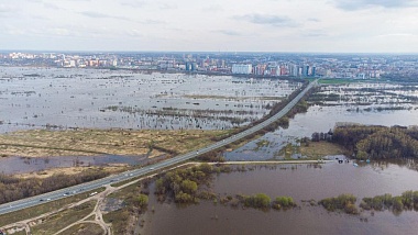 Фотографы сняли пик половодья в рязанской рыбацкой деревне 