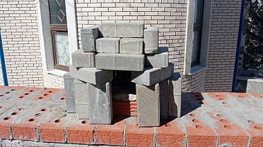 У рязанского храма в Пасху неизвестный создал необычную инсталляцию