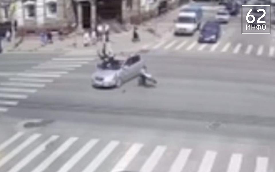 Два подростка оказались в больнице после ДТП у «Атрон-Сити» - 62ИНФО