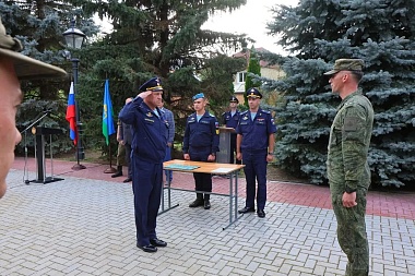 В Рязани курсанты училища ВДВ совершили марш-бросок в 70 км и получили погоны