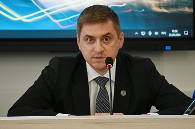 Глава рязанского минздрава Александр Пшенников представил нового главврача ОКБ