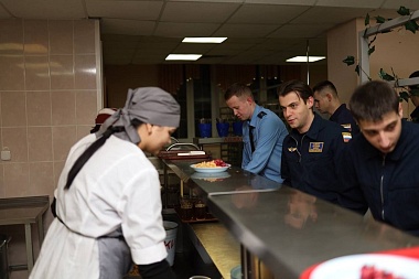 "Сон и питание — основа летания": Сасовское летное училище показало вкусное меню