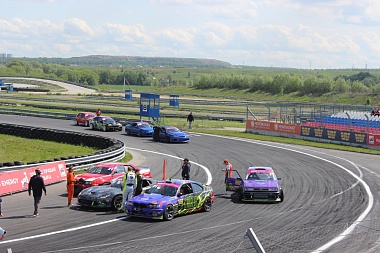 Фоторепортаж: второй день Межрегионального чемпионата по дрифту в Рязани