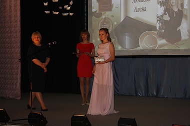 Районы Рязанской области показали фото выпускников-2022