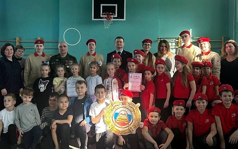 Сотрудники ГАИ приняли участие в патриотическом мероприятии ко Дню защитника отечества 