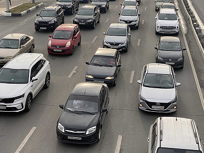 Суд запретил ввоз праворульных автомобилей в Россию