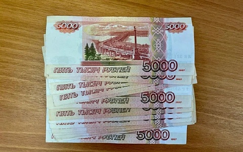 Жительницу Старожиловского округа будут судить за попытку дачи взятки полицейскому