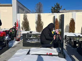 На Богородском кладбище Рязани в день 3-летия СВО совершили литию по героям