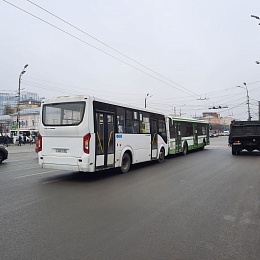 На площади Ленина в центре Рязани четыре автобуса попали в ДТП 