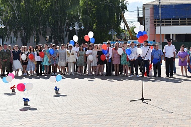 Районы Рязанской области показали фото выпускников-2022