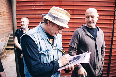 Охлобыстин и Прилепин украсили фасад будущего «Есенин-Центра» в Рязани