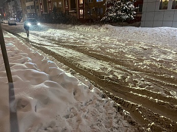 Вязнут фуры: рязанцы пожаловались на снег во дворах на Быстрецкой