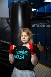 «Новые люди» и чемпионка по ММА провели в Рязани тренировку по самообороне «Бить надо первой»