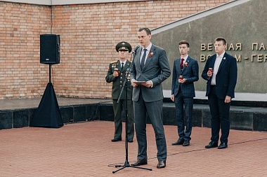 На Скорбященском мемориале Рязани зажгли «Свечи памяти» в час начала Великой Отечественной