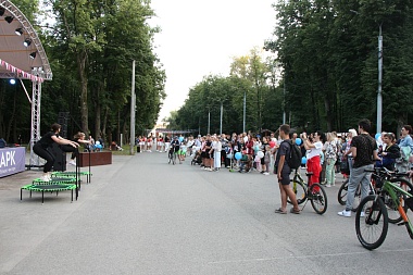 В рязанском Лесопарке отметили День физкультурника