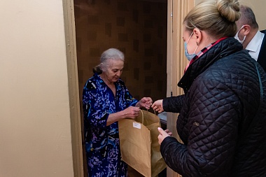 Эвакуированные из Донбасса в Рязань получили одежду и обувь