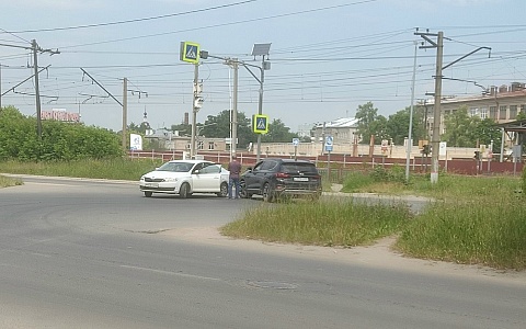 В Рязани две легковушки столкнулись на улице Халтурина