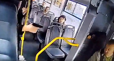 Мужчина угрожал водителю маршрутки № 75 пистолетом в Рязани